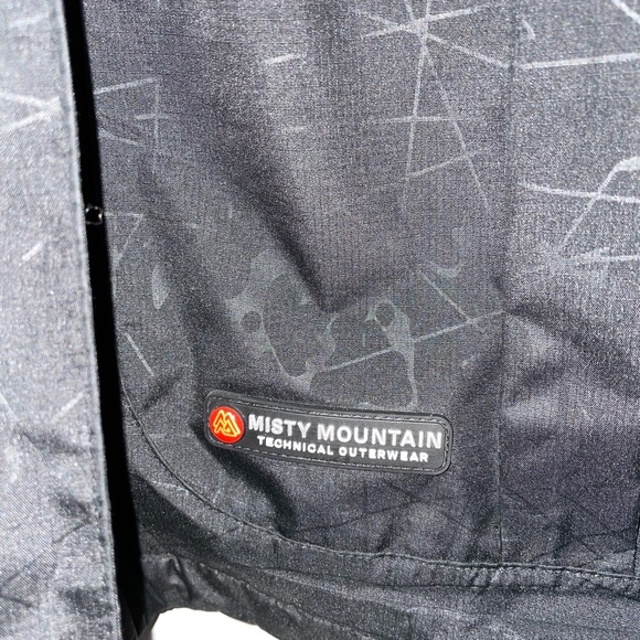 Woman’s ski jacket - Picture 3 of 3